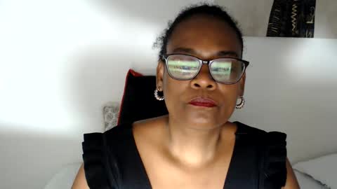 Snapshot of roushlove chatting on May 31, 7:59 pm luxa online show from May 31, 7:59 pm