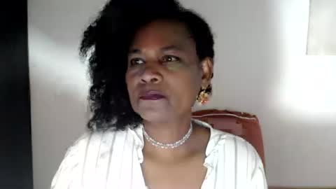 Snapshot of roushlove chatting on July 17, 1:18 pm luxa online show from July 17, 1:18 pm