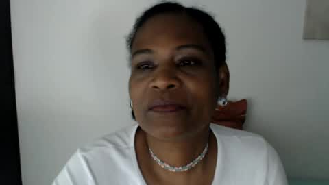 Snapshot of roushlove chatting on July 24, 1:20 pm luxa online show from July 24, 1:20 pm
