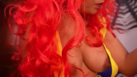 Snapshot of rousse_coup chatting on October 31, 7:26 pm Rosse and Miller online show from October 31, 7:26 pm