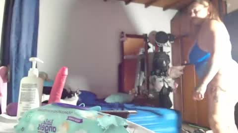 Snapshot of rousse_ellise1 chatting on July 26, 2:53 am rousse online show from July 26, 2:53 am