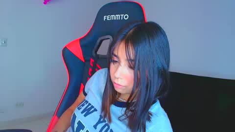 rousse_violet online show from September 23, 7:50 pm