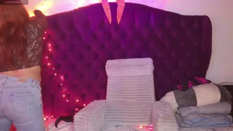 Snapshot of roussew chatting on April 3, 2:53 am I am lisa and excited that men masturbate for me online show from April 3, 2:53 am