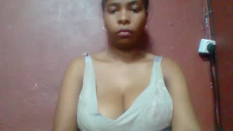 rovaelyah online show from March 18, 4:15 am