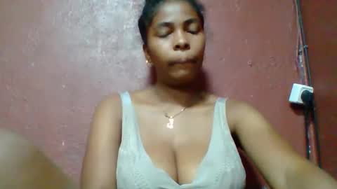 rovaelyah online show from March 22, 8:29 am