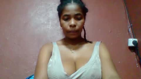 rovaelyah online show from March 29, 3:17 am