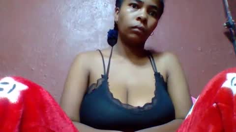 Snapshot of rovaelyah chatting on May 4, 2:29 am rovaelyah online show from May 4, 2:29 am