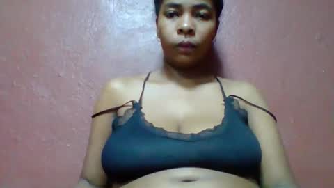 Snapshot of rovaelyah chatting on May 5, 3:14 am rovaelyah online show from May 5, 3:14 am