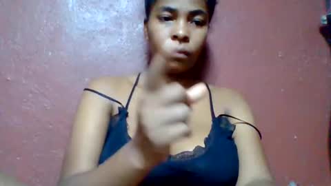 Snapshot of rovaelyah chatting on May 24, 4:01 pm rovaelyah online show from May 24, 4:01 pm