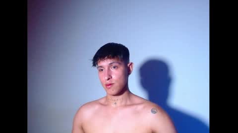 rowanboy23 online show from June 24, 9:58 pm