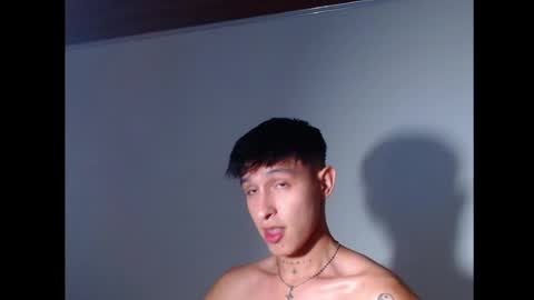 rowanboy23 online show from July 20, 9:28 pm