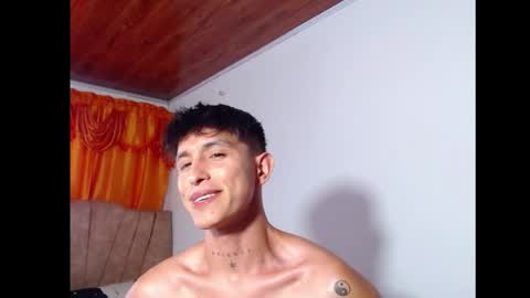 rowanboy23 online show from July 26, 7:43 pm