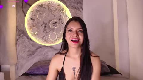 roxanaborns online show from November 18, 3:27 pm