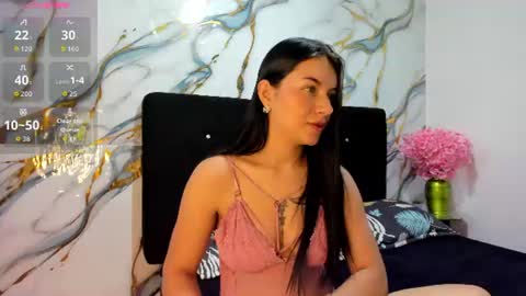 roxanaborns online show from July 13, 4:43 pm