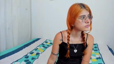 Snapshot of roxanajames__ chatting on September 10, 3:34 pm roxy online show from September 10, 3:34 pm
