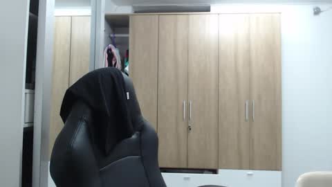 Snapshot of roxanalove7 chatting on December 20, 2:08 am Roxana online show from December 20, 2:08 am