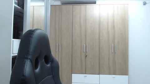 Snapshot of roxanalove7 chatting on December 21, 2:19 am Roxana online show from December 21, 2:19 am