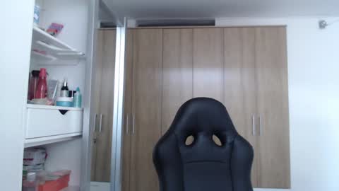 Snapshot of roxanalove7 chatting on December 22, 5:10 pm Roxana online show from December 22, 5:10 pm