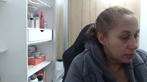 Snapshot of roxanalove7 chatting on December 30, 1:26 am Roxana online show from December 30, 1:26 am