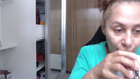 Snapshot of roxanalove7 chatting on January 2, 6:34 pm Roxana online show from January 2, 6:34 pm