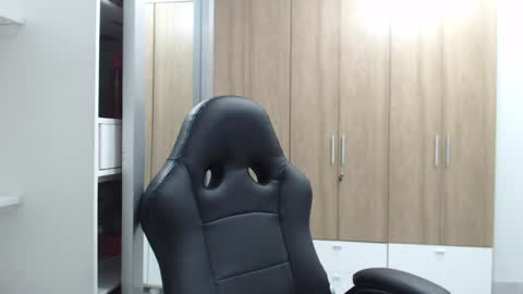 Snapshot of roxanalove7 chatting on January 4, 11:17 pm Roxana online show from January 4, 11:17 pm