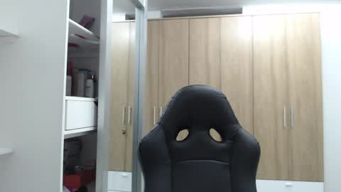 Snapshot of roxanalove7 chatting on January 6, 4:26 am Roxana online show from January 6, 4:26 am