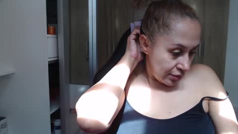 Snapshot of roxanalove7 chatting on January 7, 6:56 pm Roxana online show from January 7, 6:56 pm