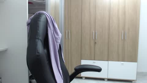 Snapshot of roxanalove7 chatting on January 7, 9:57 pm Roxana online show from January 7, 9:57 pm