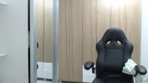 Snapshot of roxanalove7 chatting on January 13, 4:18 am Roxana online show from January 13, 4:18 am