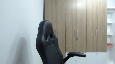 Roxana online show from May 15, 11:45 pm