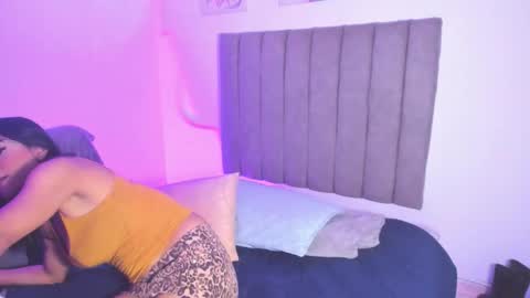 Roxane online show from December 18, 6:41 am