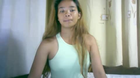 roxanne_98 online show from November 22, 11:37 pm