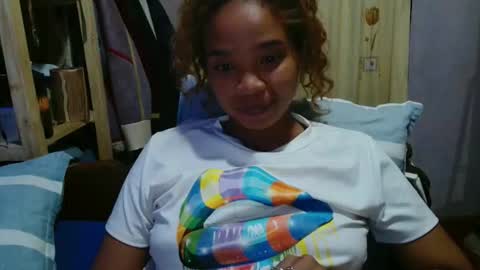 roxanne_98 online show from February 2, 4:17 pm