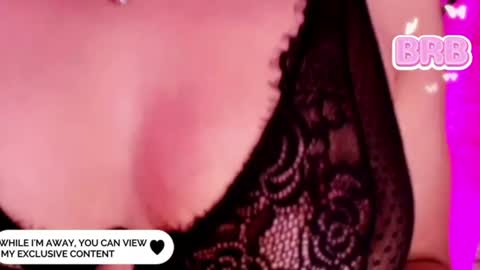 Snapshot of roxanne_han chatting on July 13, 12:19 pm roxanne_han online show from July 13, 12:19 pm