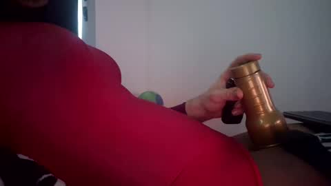 Snapshot of roxi6969 chatting on February 16, 1:58 am Power play online show from February 16, 1:58 am