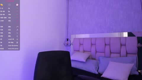 Snapshot of roxie_summers chatting on February 3, 10:43 pm Roxie online show from February 3, 10:43 pm