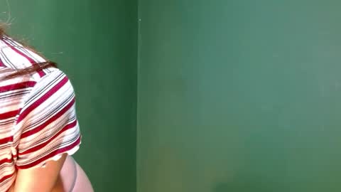 Snapshot of roxiehood chatting on September 9, 2:11 am Roxie online show from September 9, 2:11 am