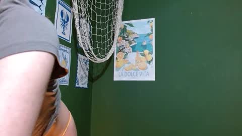 Snapshot of roxiehood chatting on September 29, 2:27 am Roxie online show from September 29, 2:27 am