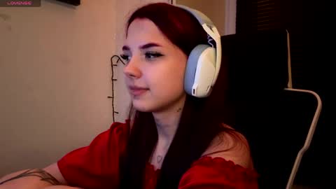 Snapshot of roxiepiurkowski chatting on March 30, 4:30 pm Hana online show from March 30, 4:30 pm