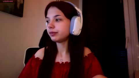 Snapshot of roxiepiurkowski chatting on April 29, 5:30 pm Hana online show from April 29, 5:30 pm