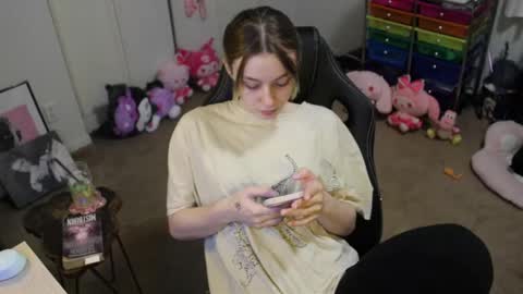 Snapshot of roxiethefox chatting on September 29, 3:50 pm roxie online show from September 29, 3:50 pm