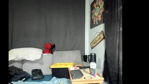 roxihazeleyes online show from May 12, 12:35 pm