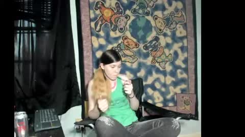 Snapshot of roxihazeleyes chatting on July 21, 1:08 am roxihazeleyes online show from July 21, 1:08 am
