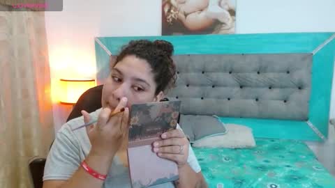 roxiie online show from October 6, 2:42 am