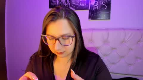 Snapshot of roxxanne_bail chatting on March 6, 4:31 am Roxanne Bail online show from March 6, 4:31 am