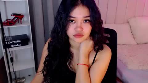 roxxy_blossom online show from October 2, 12:06 am