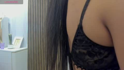 Snapshot of roxy_flame_ chatting on August 1, 10:14 am Roxy online show from August 1, 10:14 am