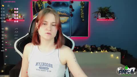 Snapshot of roxy_foxi chatting on December 5, 2:09 am Roxy fiery online show from December 5, 2:09 am