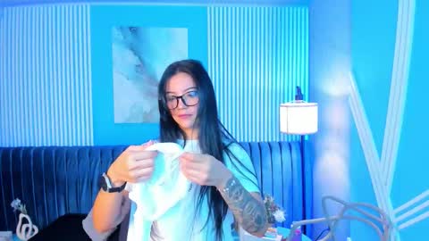 Roxy hell online show from November 27, 12:07 pm