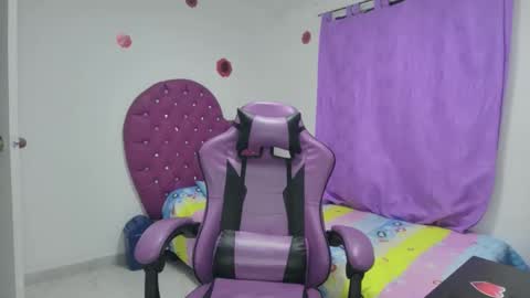 Roxy online show from December 23, 3:26 am